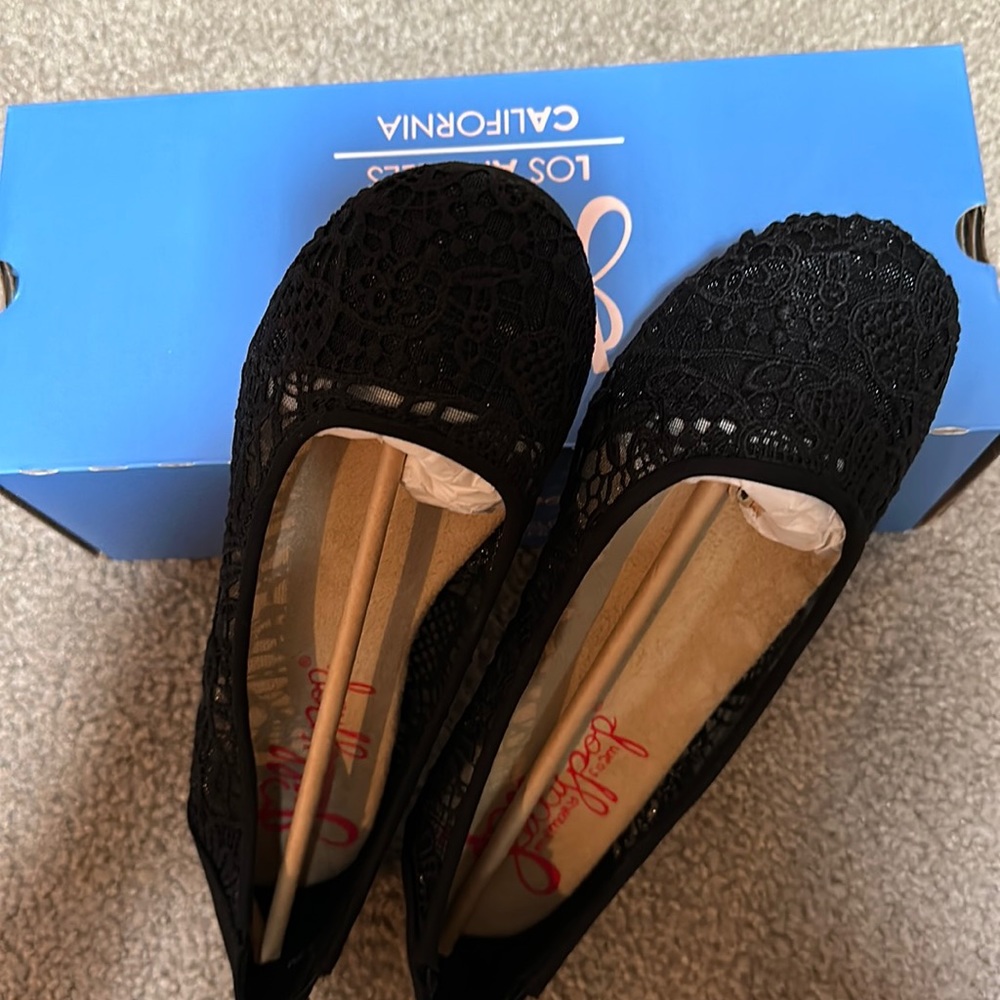 Women’s flats